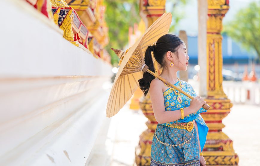 Thai Traditional Costume Photo Shoot